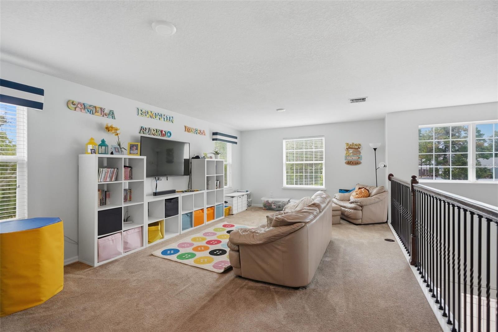 ROYAL HIGHLANDS - Residential