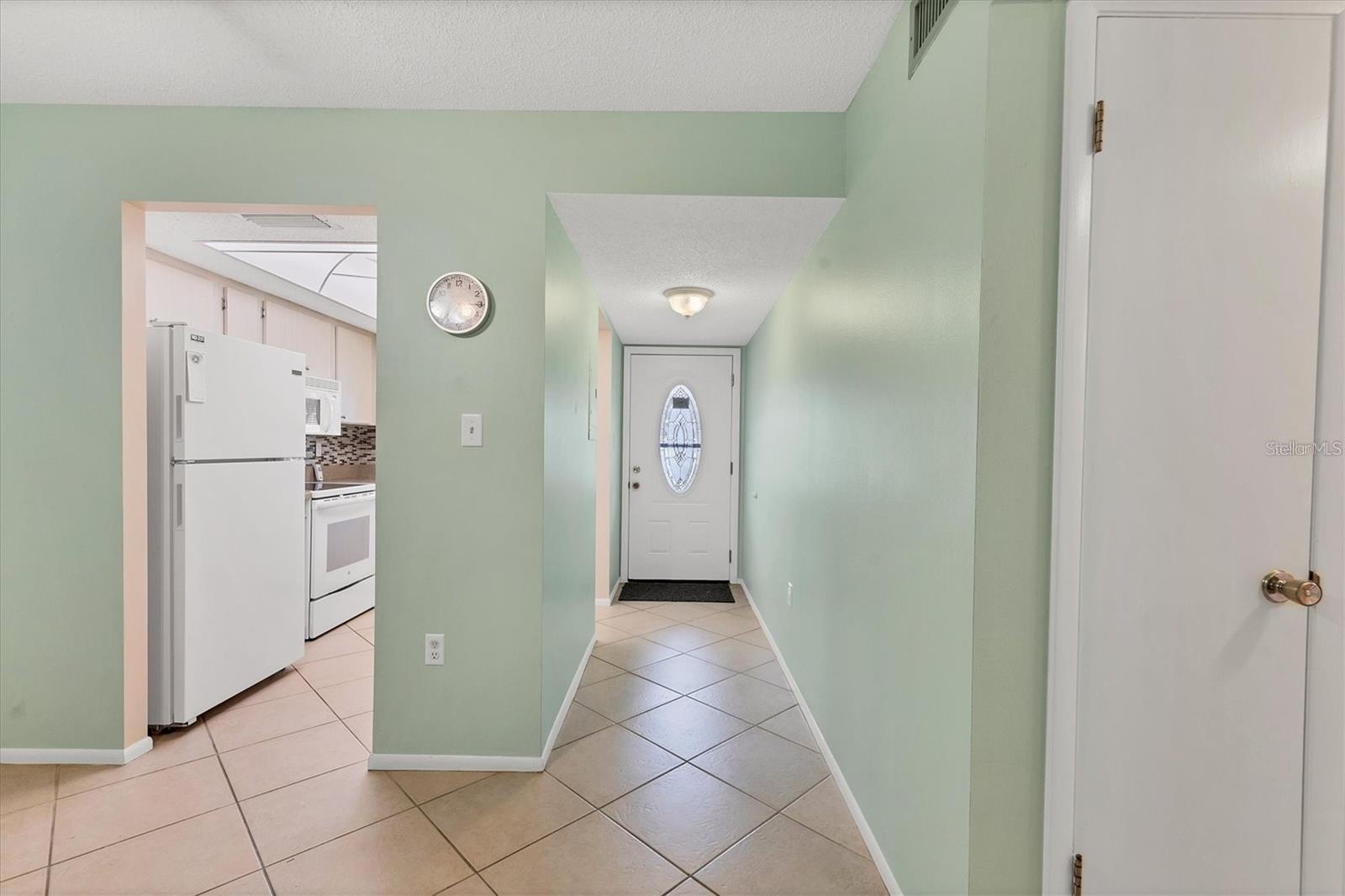 BAYSHORE ON THE LAKE APTS II SEC 3 - Residential