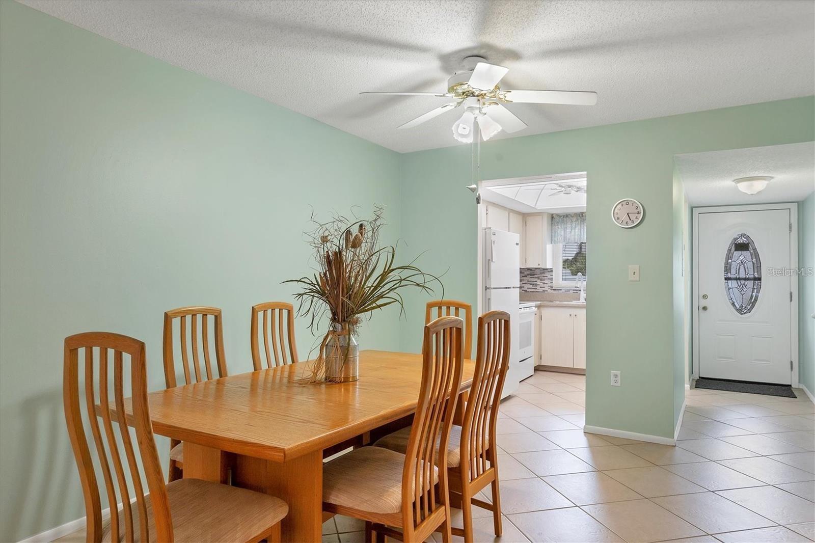 BAYSHORE ON THE LAKE APTS II SEC 3 - Residential
