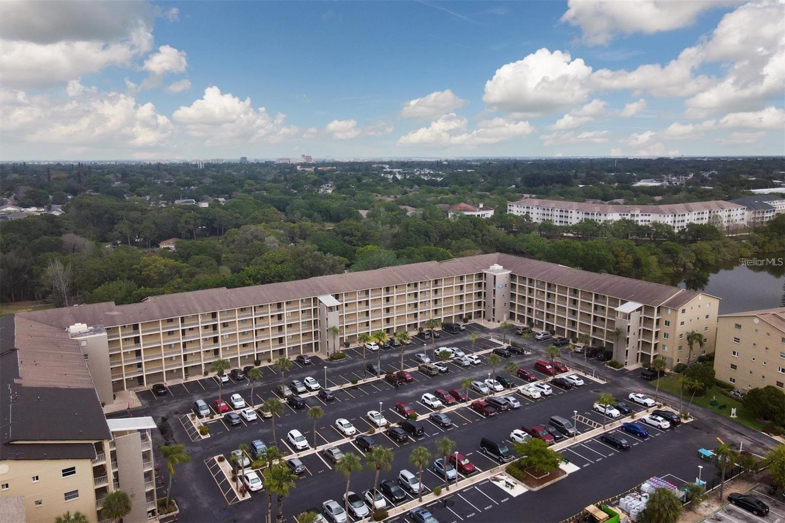 BAYSHORE ON THE LAKE APTS II SEC 3 - Residential