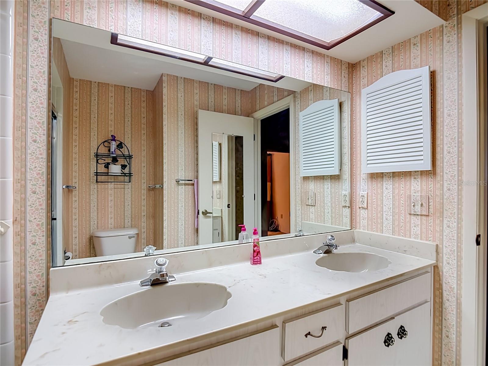 TMBR PINES PN GR VL - Residential
