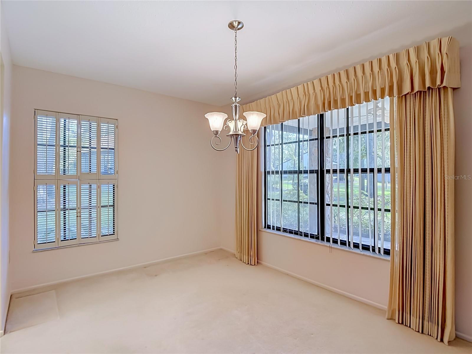 TMBR PINES PN GR VL - Residential