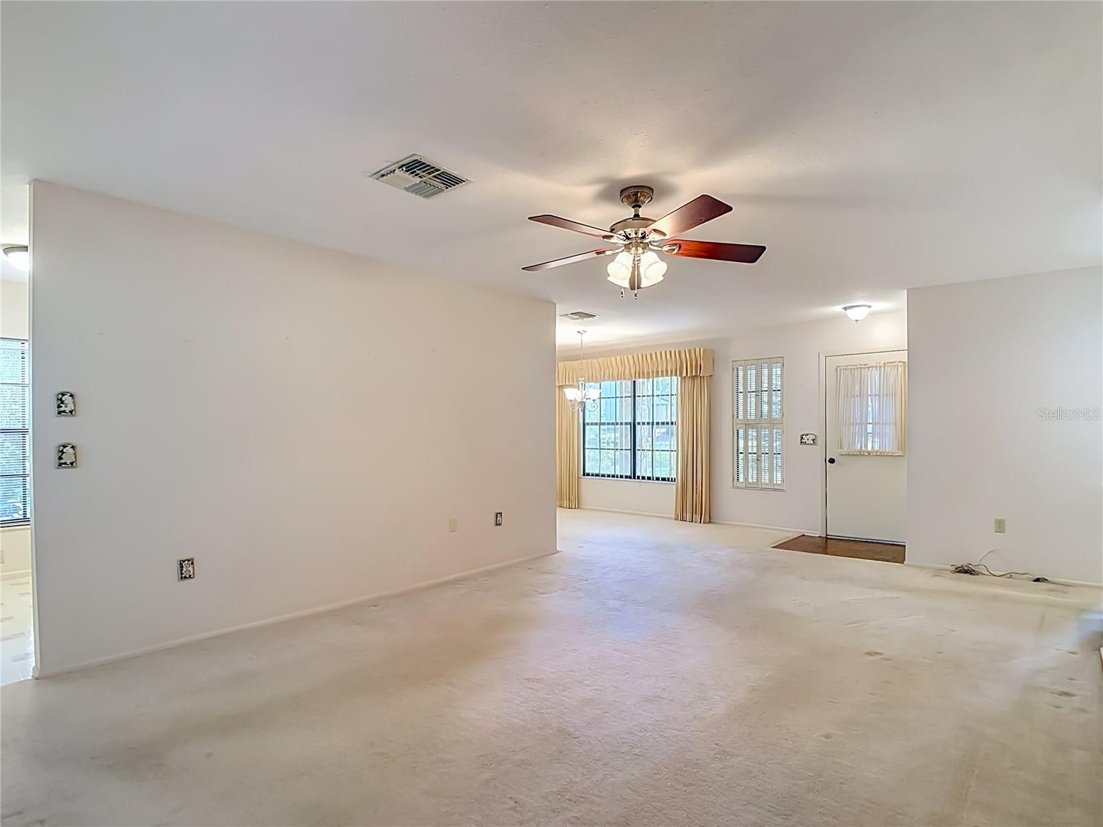 TMBR PINES PN GR VL - Residential