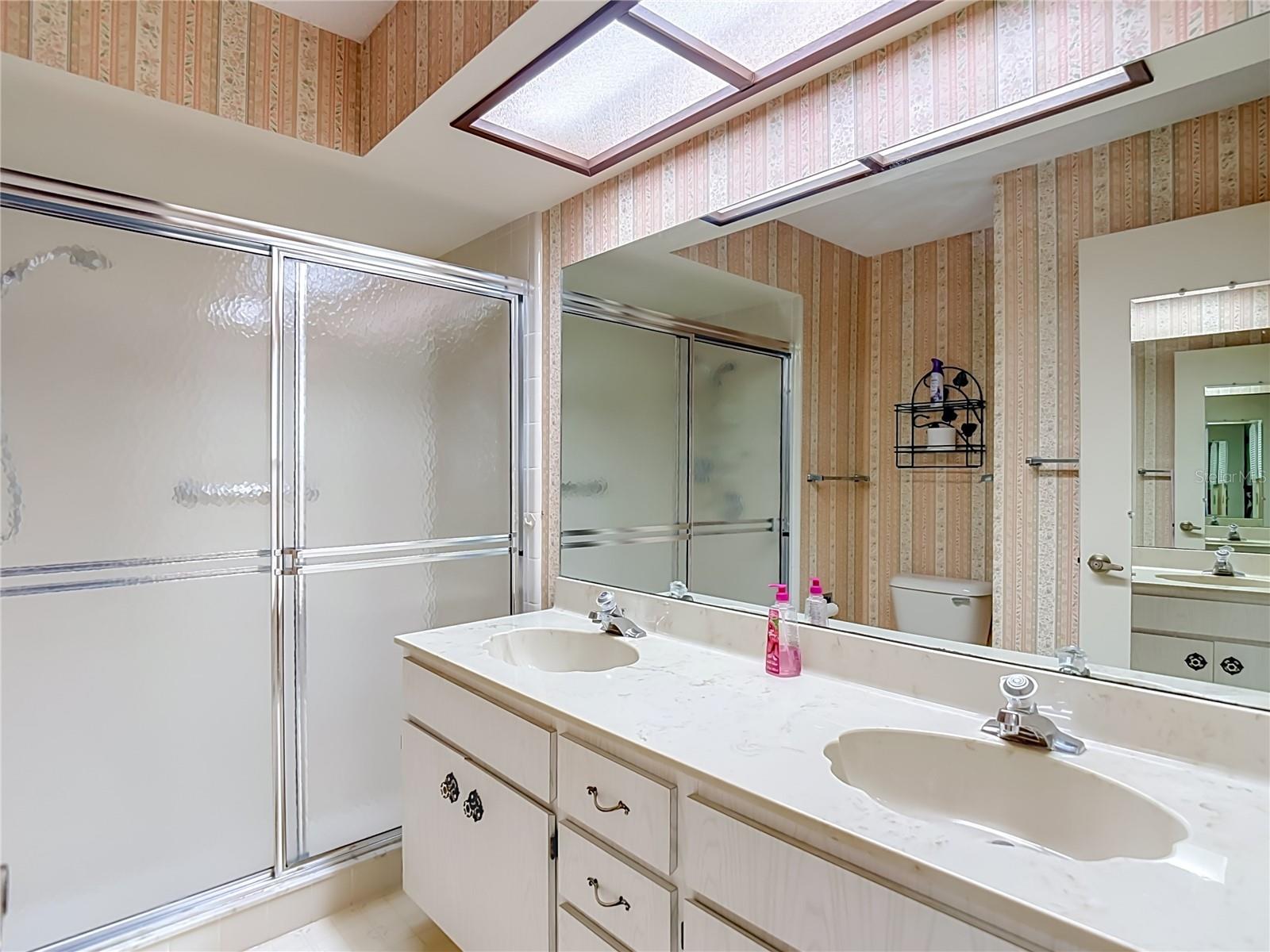 TMBR PINES PN GR VL - Residential