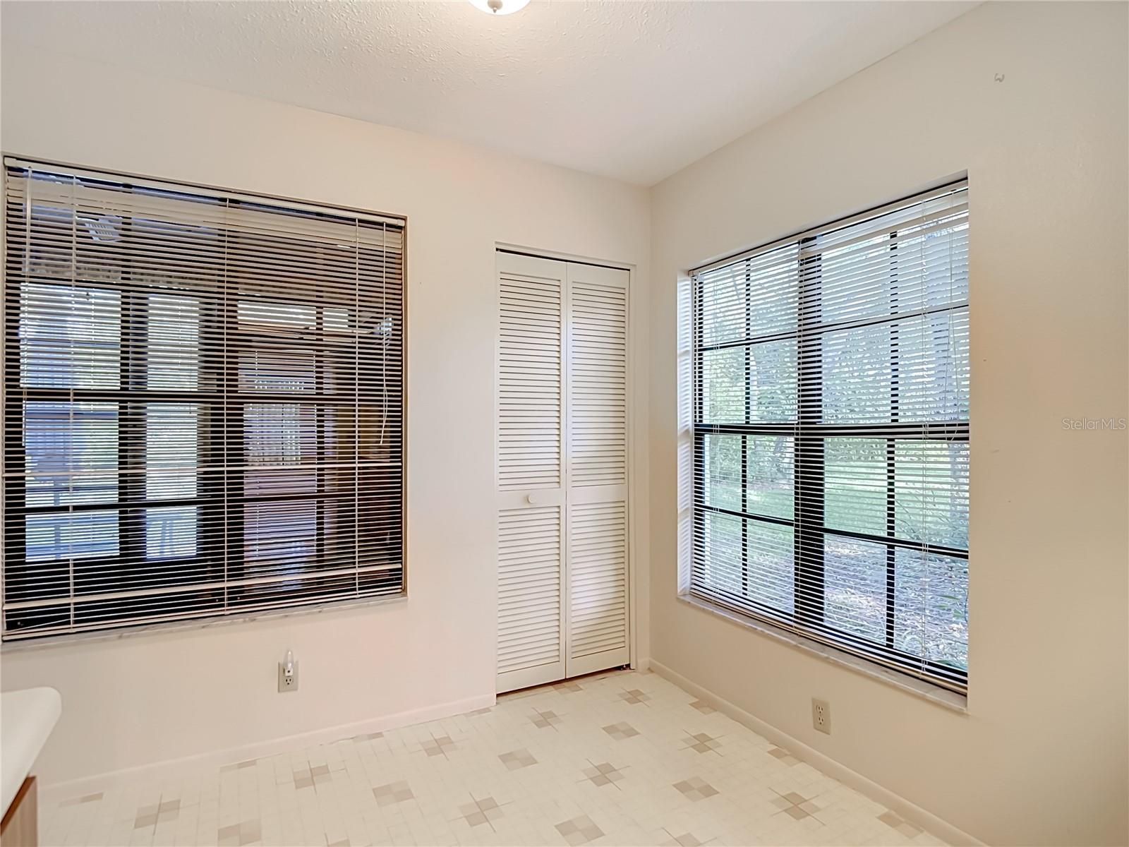 TMBR PINES PN GR VL - Residential