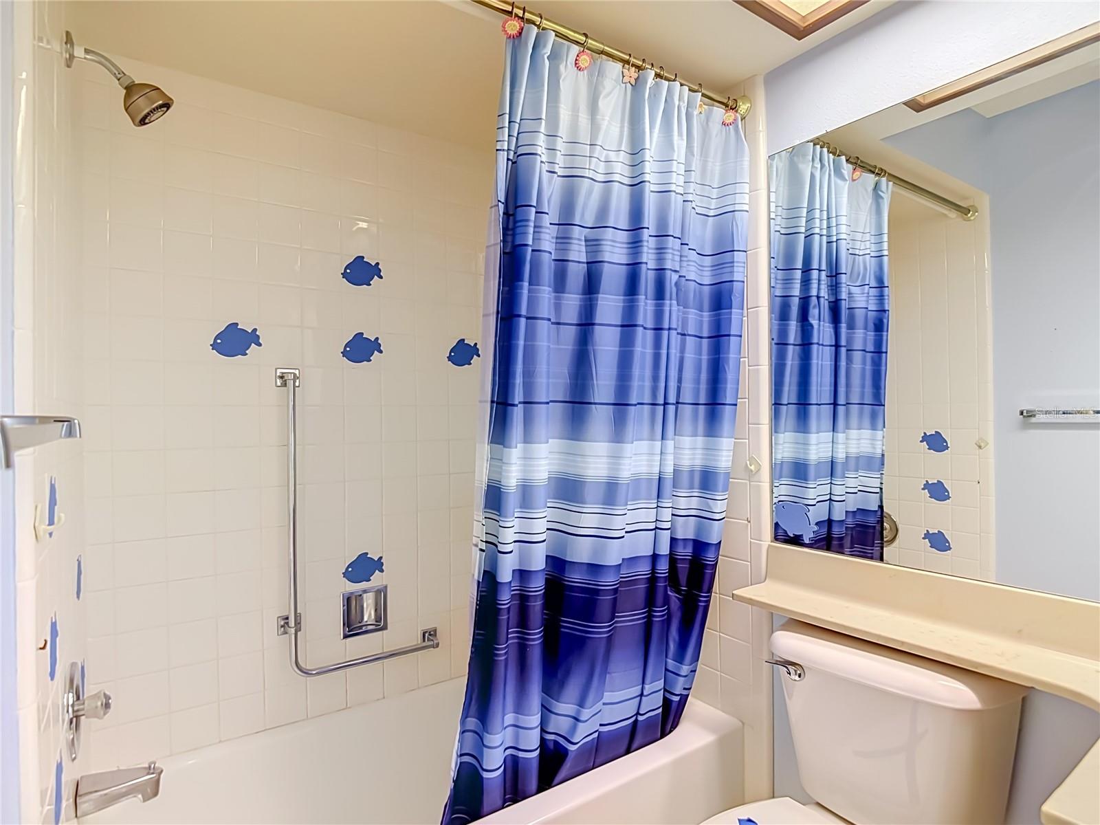 TMBR PINES PN GR VL - Residential