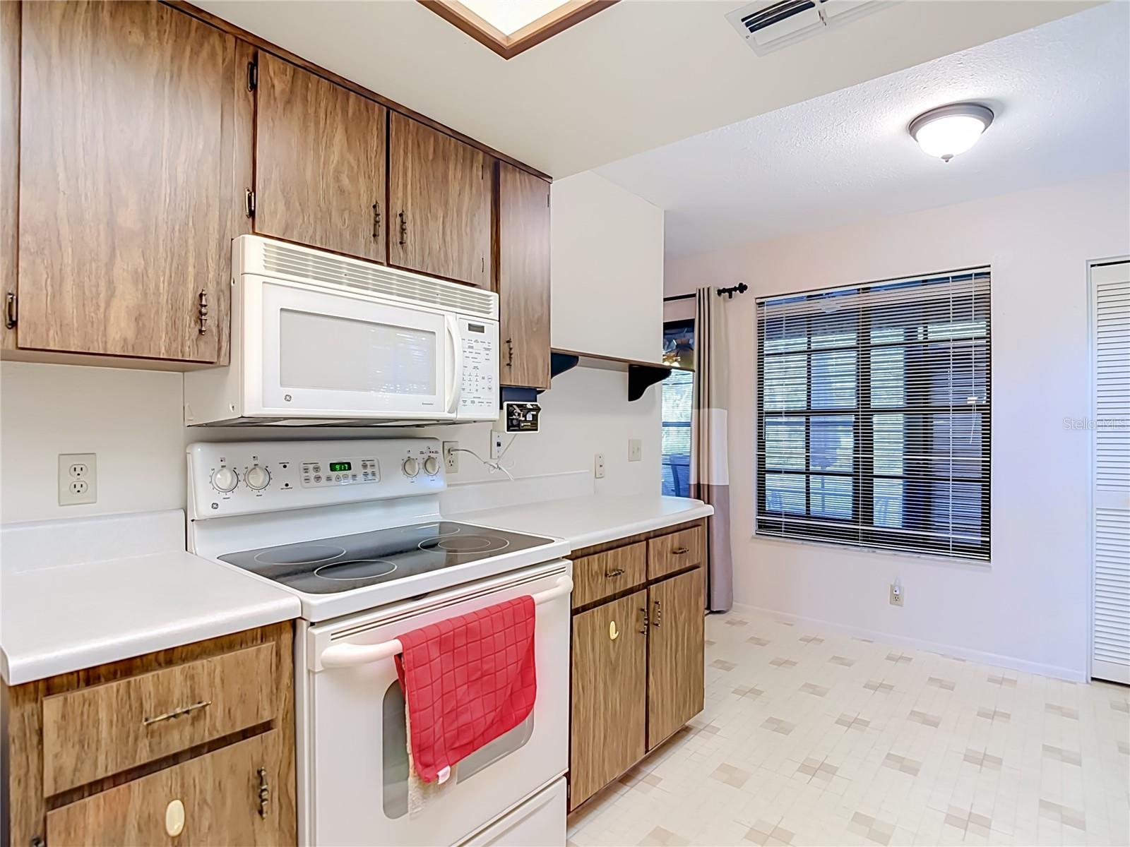 TMBR PINES PN GR VL - Residential