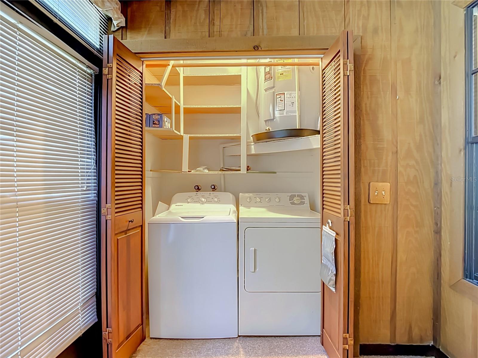 TMBR PINES PN GR VL - Residential