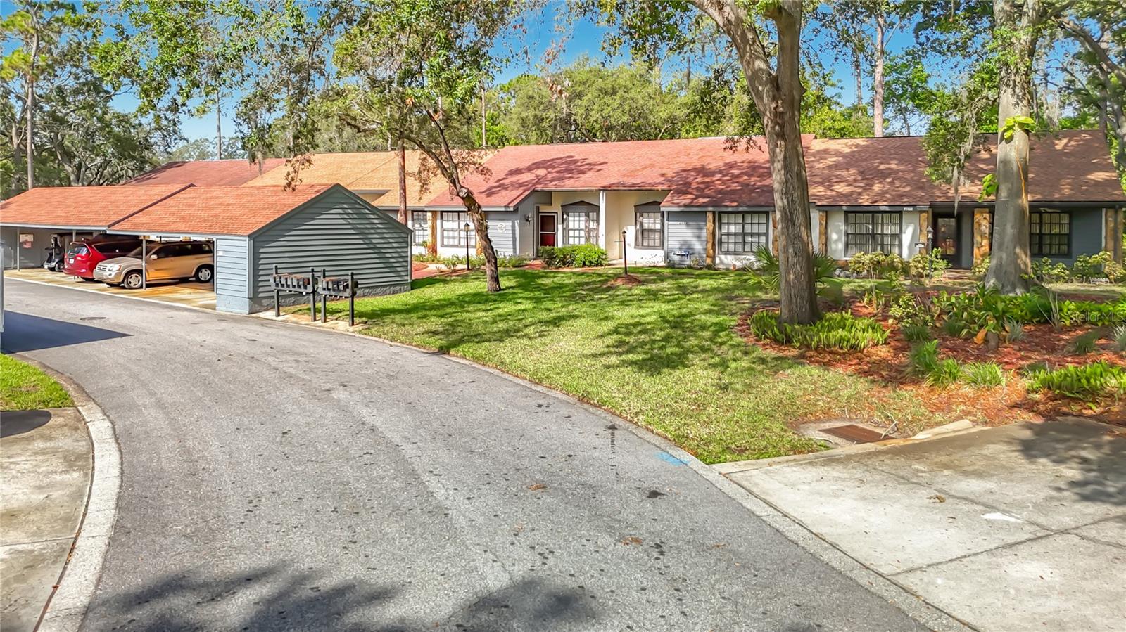TMBR PINES PN GR VL - Residential