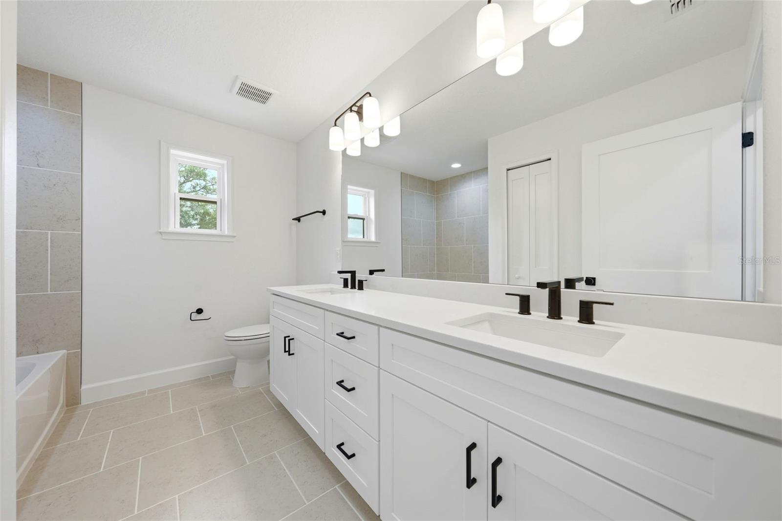 FARMSTEAD 44 - Residential