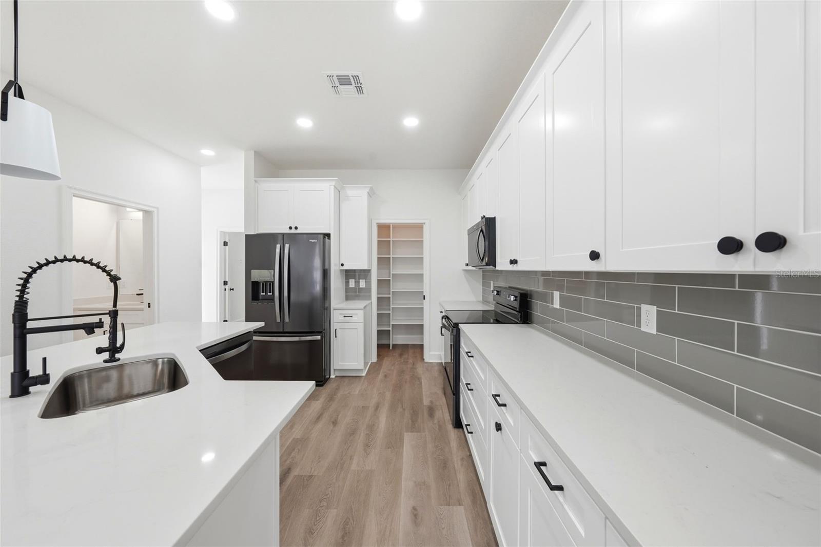 FARMSTEAD 44 - Residential