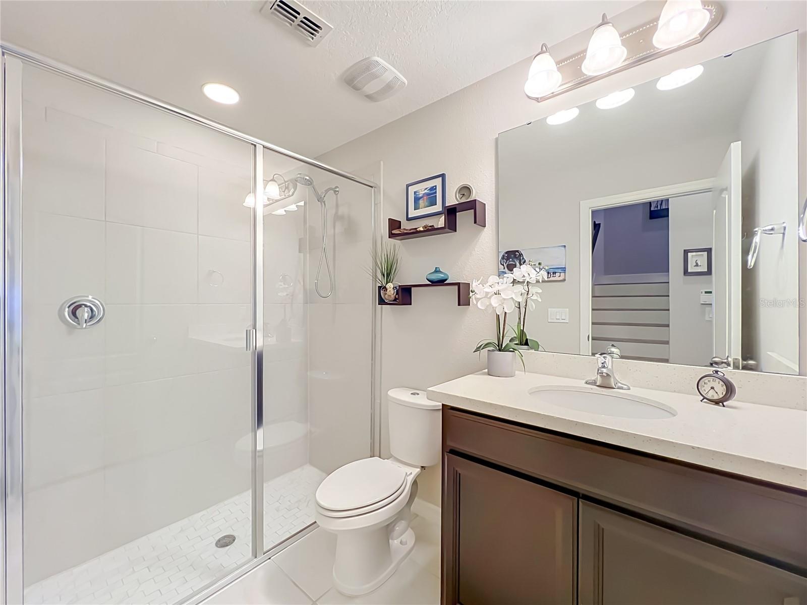 HAMPTONS - SECOND REP - Residential