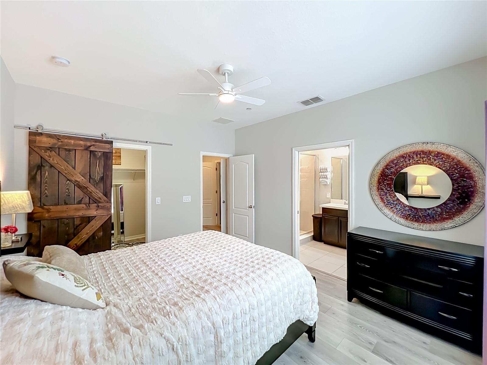 HAMPTONS - SECOND REP - Residential