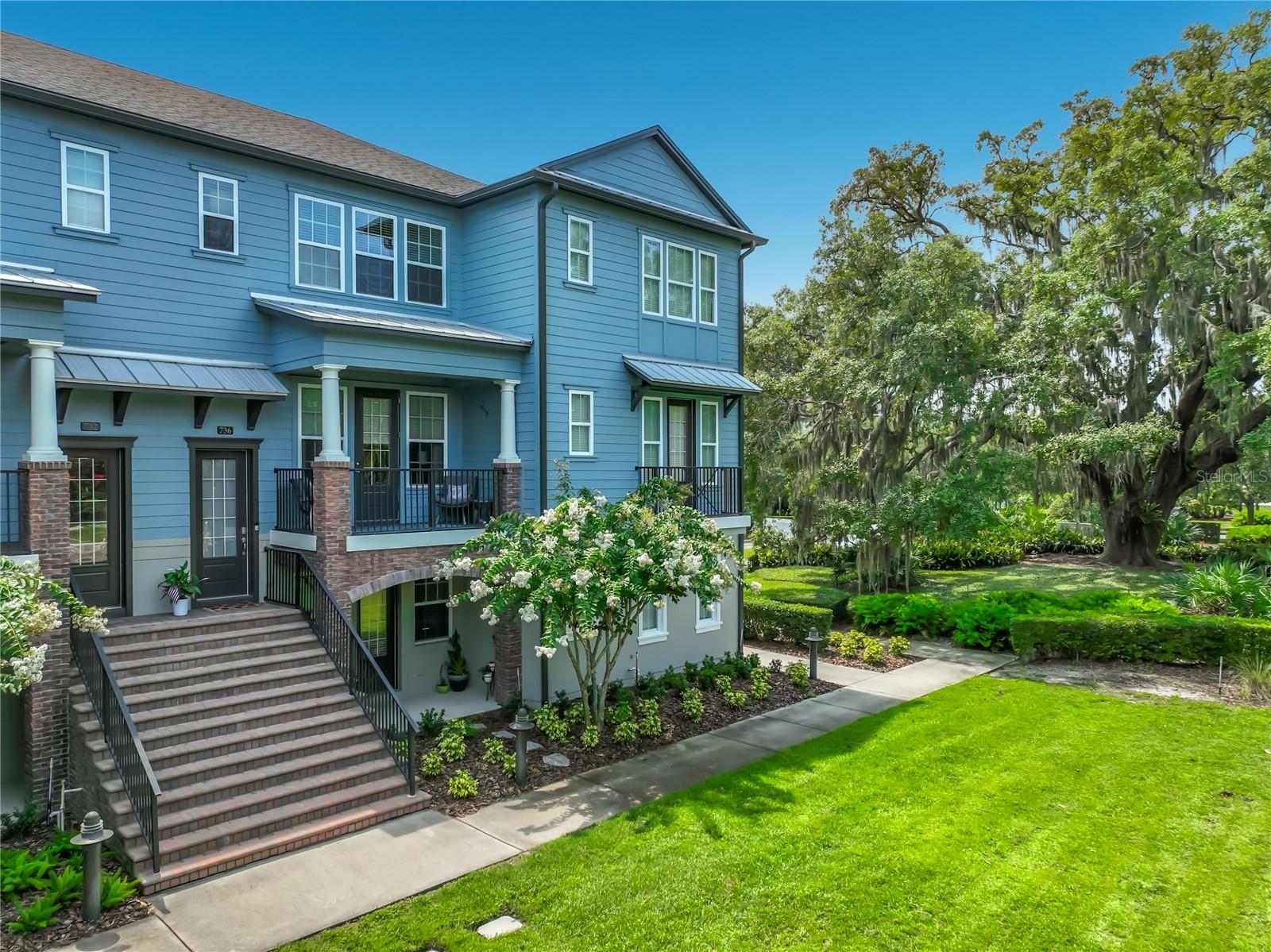 HAMPTONS - SECOND REP - Residential