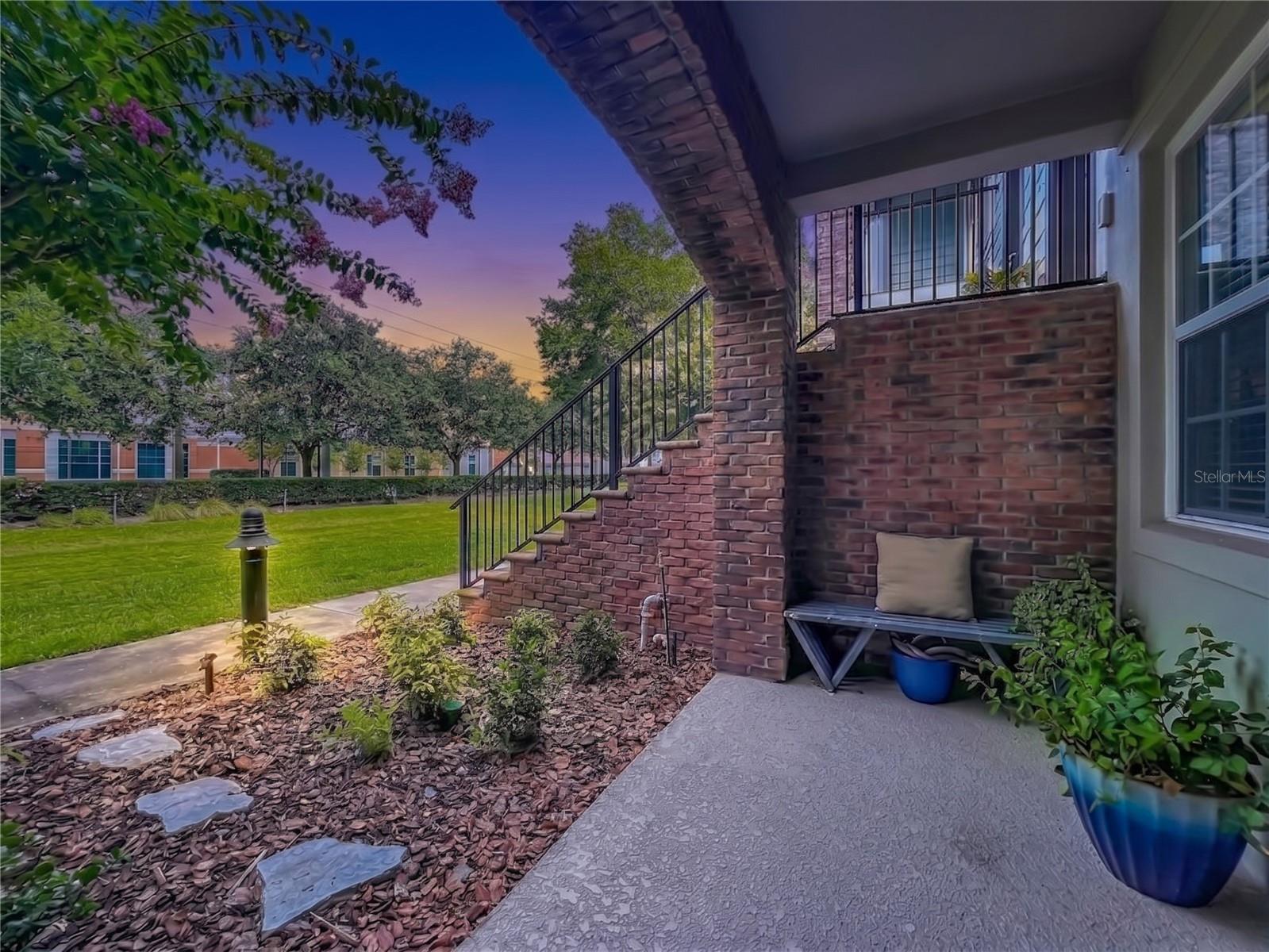 HAMPTONS - SECOND REP - Residential