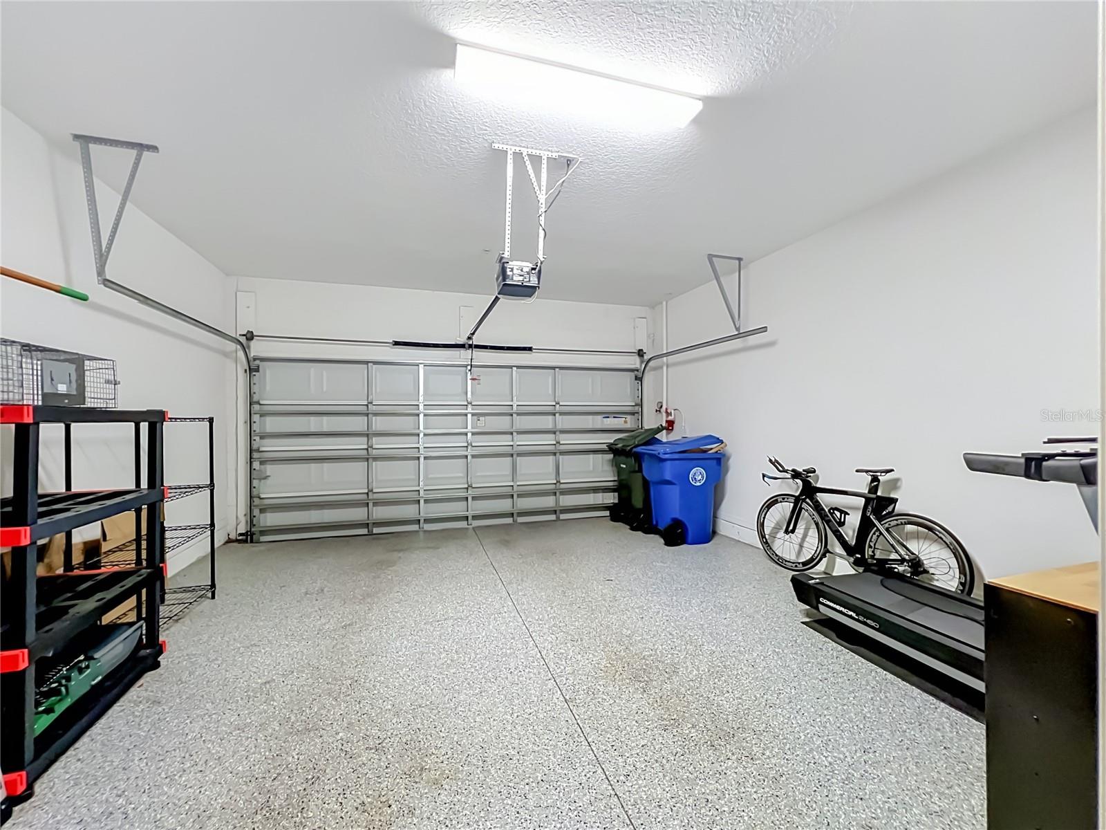 HAMPTONS - SECOND REP - Residential