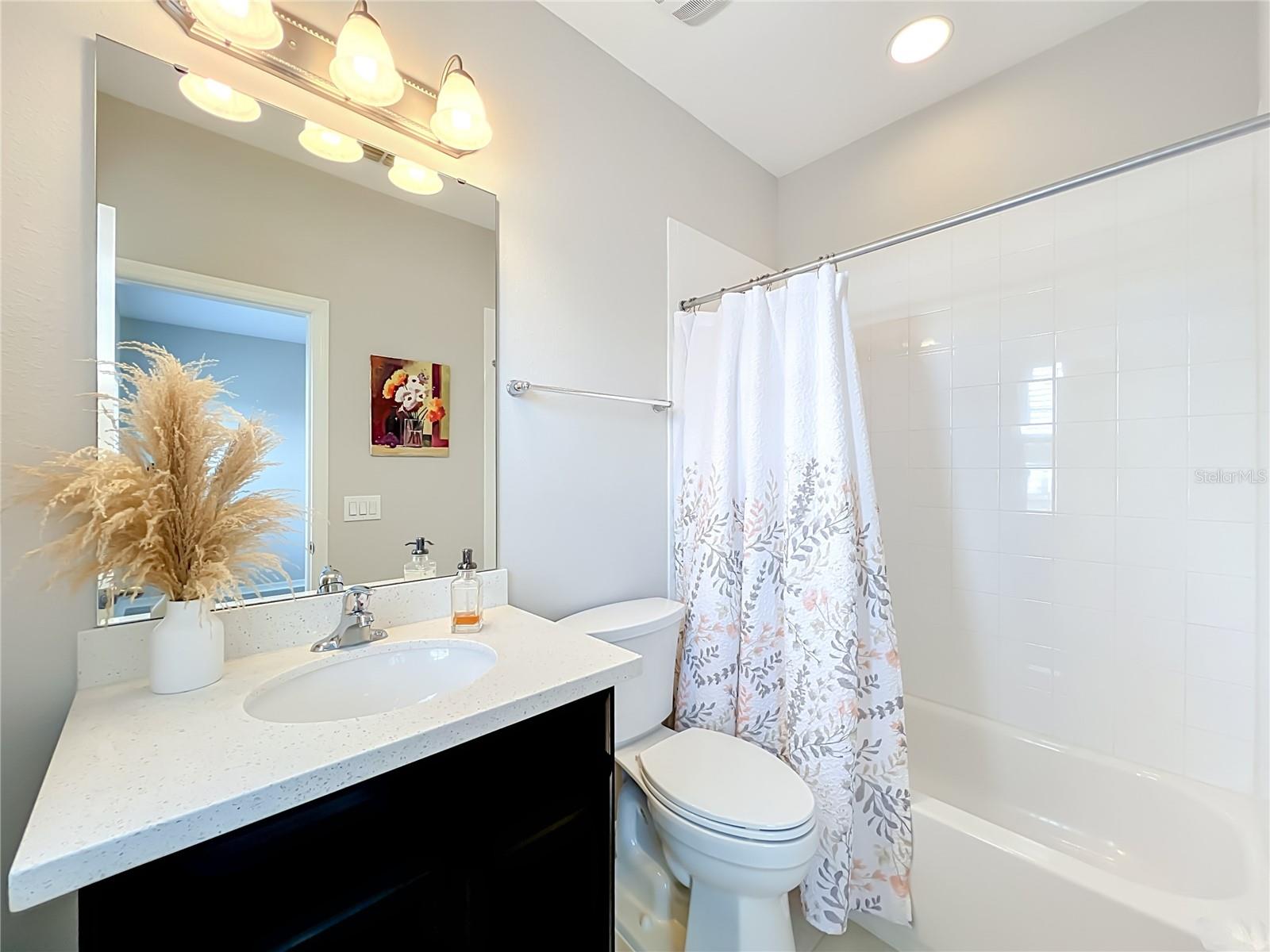 HAMPTONS - SECOND REP - Residential