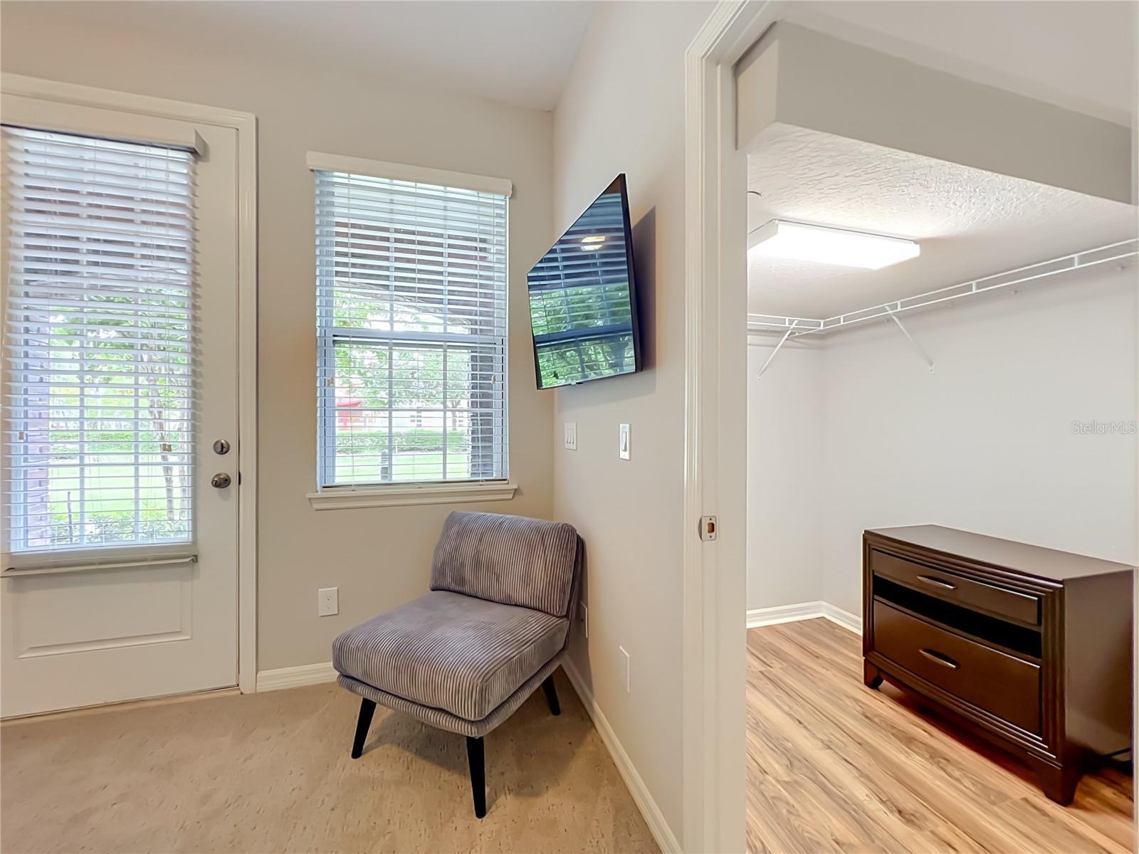 HAMPTONS - SECOND REP - Residential