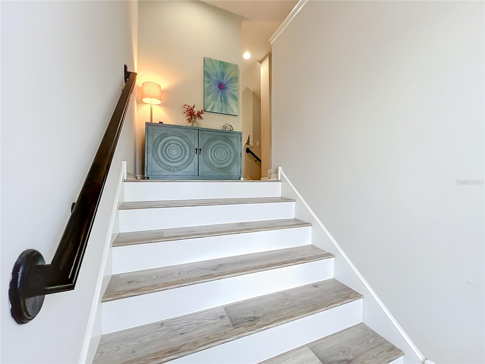 HAMPTONS - SECOND REP - Residential