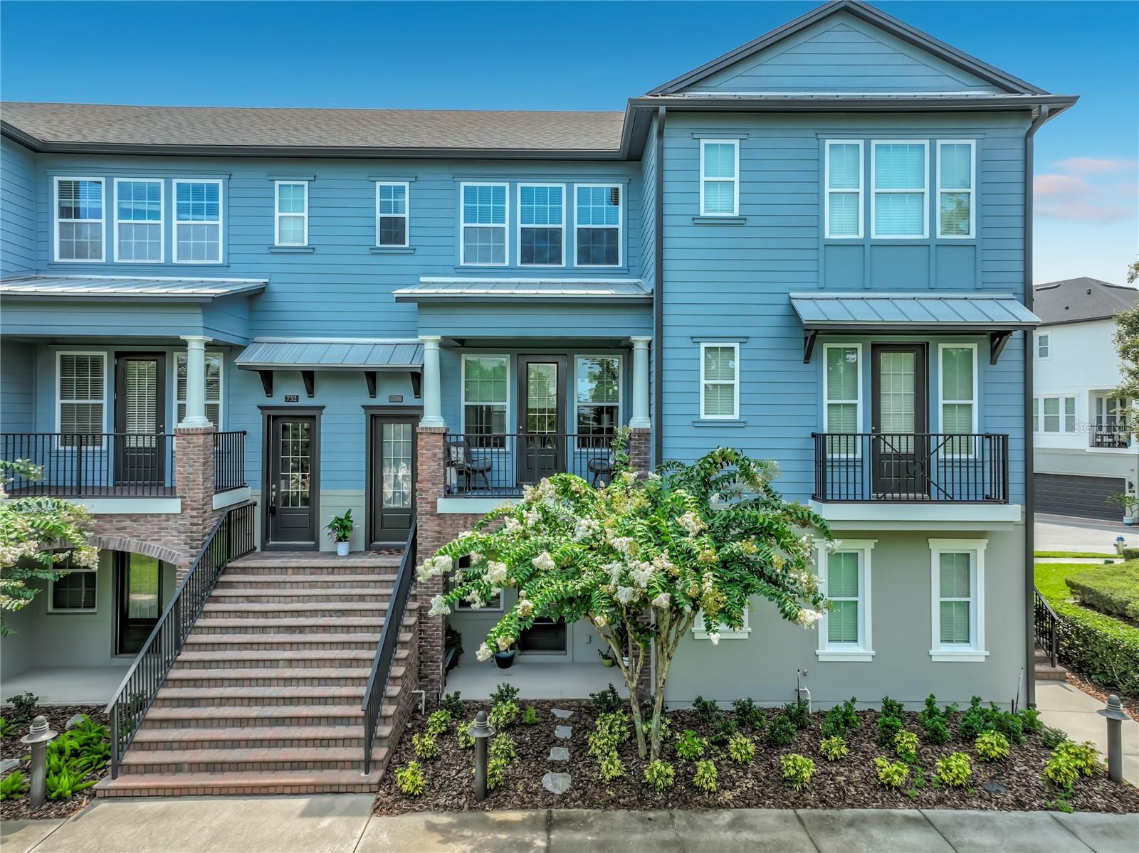HAMPTONS - SECOND REP - Residential