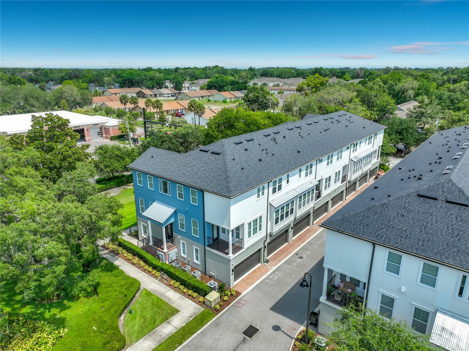 HAMPTONS - SECOND REP - Residential