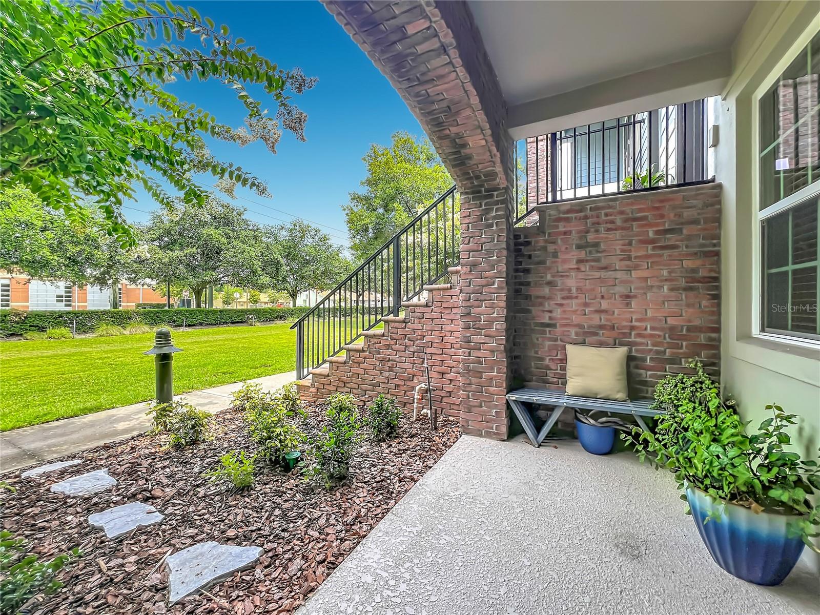 HAMPTONS - SECOND REP - Residential