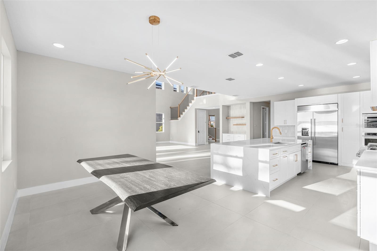 HULL ISLAND/OAKLAND - Residential