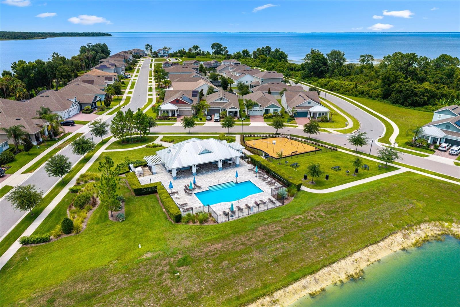 HULL ISLAND/OAKLAND - Residential