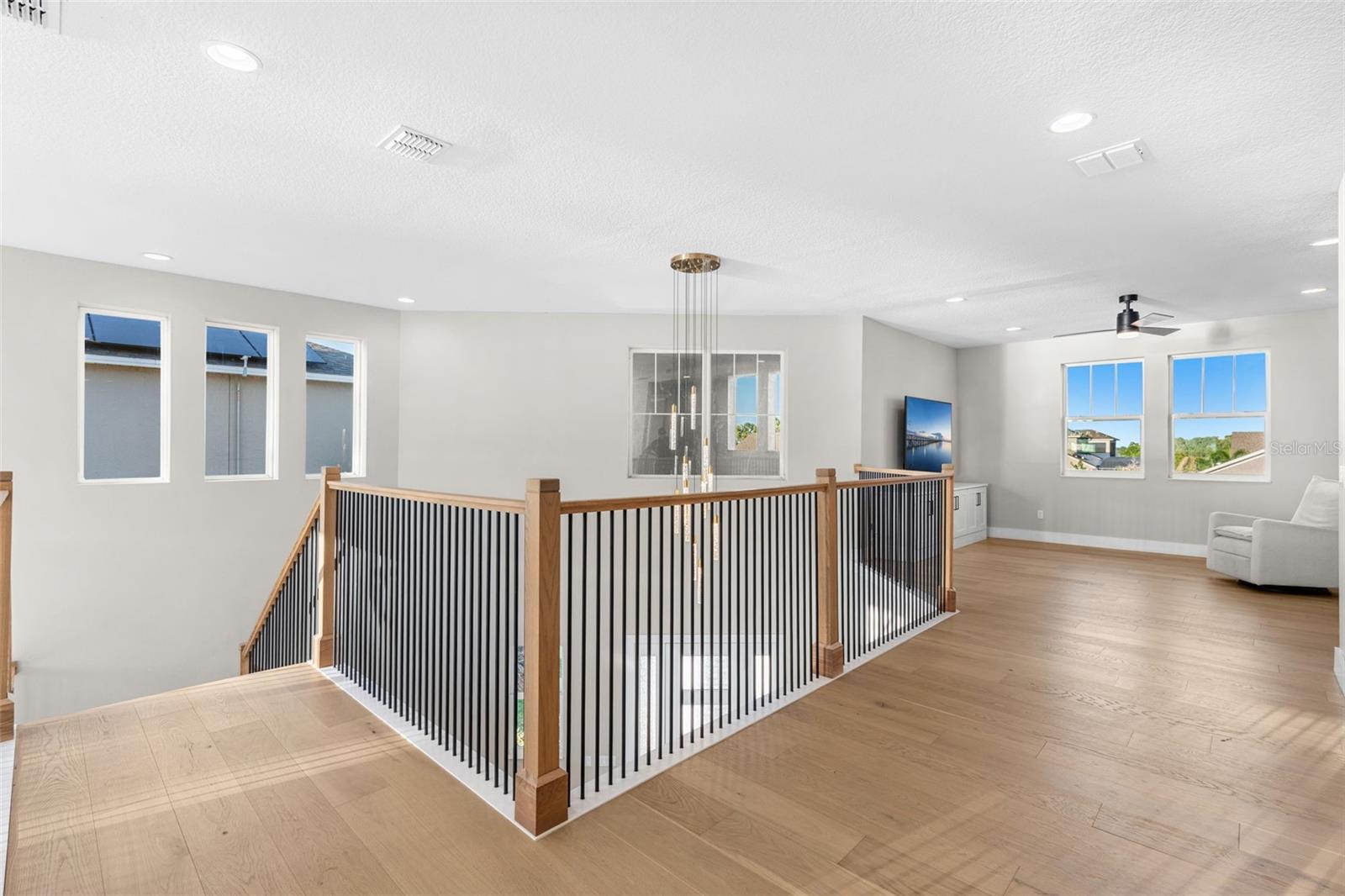 HULL ISLAND/OAKLAND - Residential