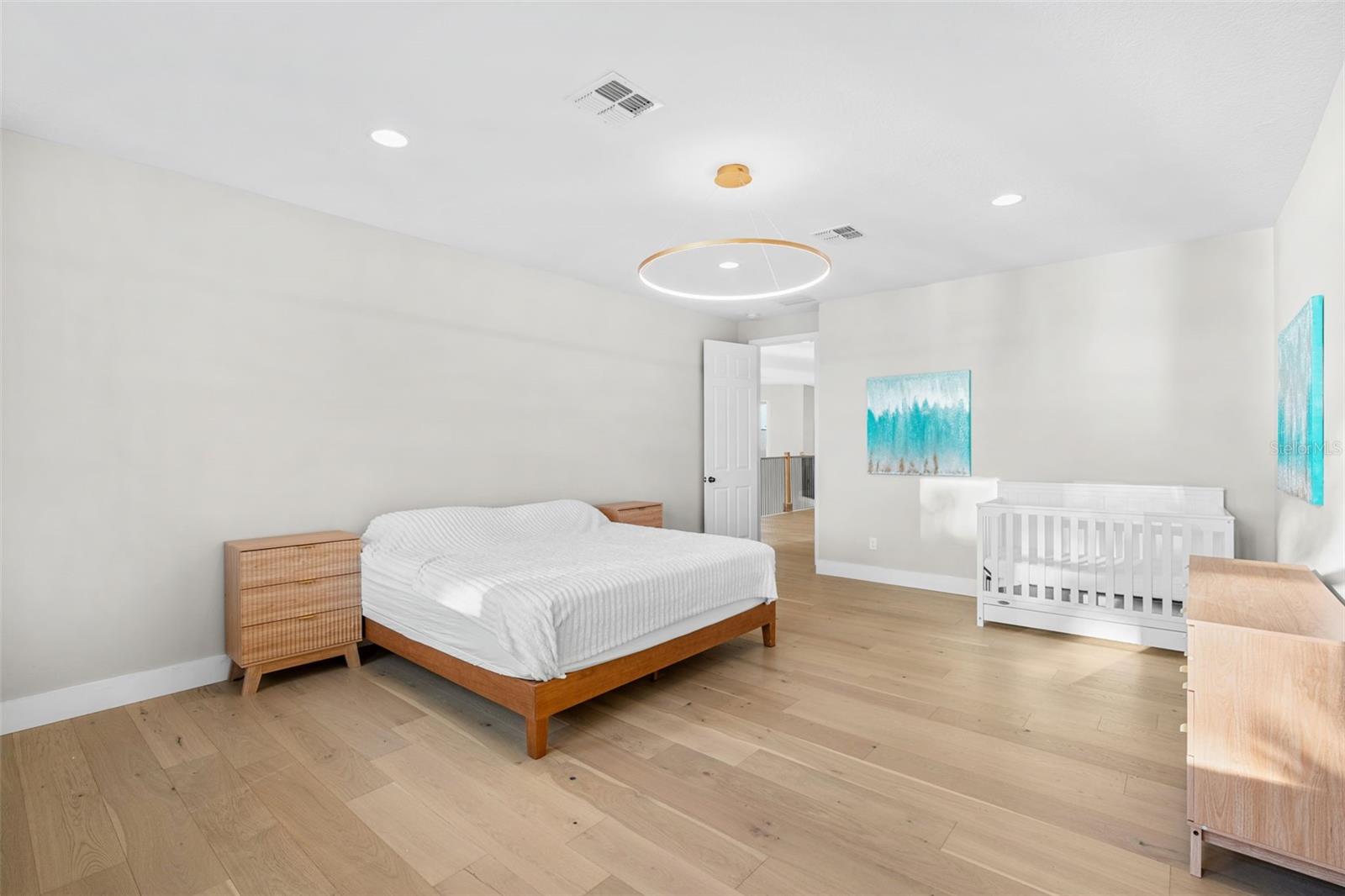 HULL ISLAND/OAKLAND - Residential