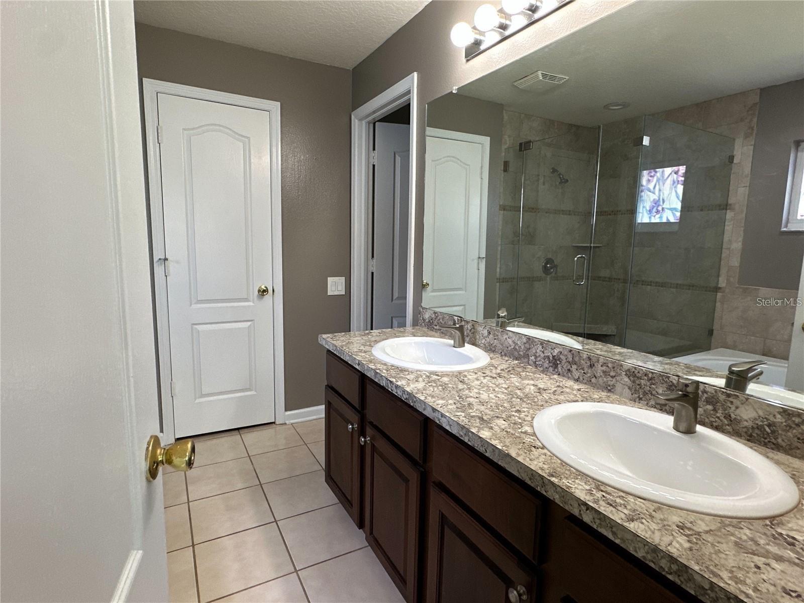 MEADOW POINTE PRCL 18 - Residential Lease