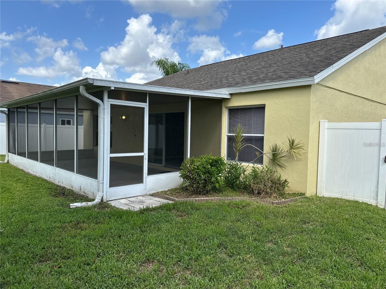 MEADOW POINTE PRCL 18 - Residential Lease
