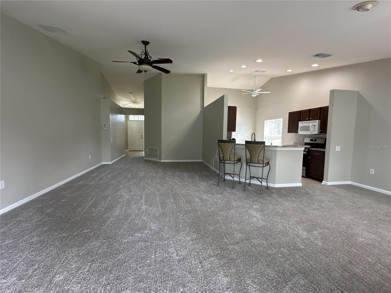 MEADOW POINTE PRCL 18 - Residential Lease