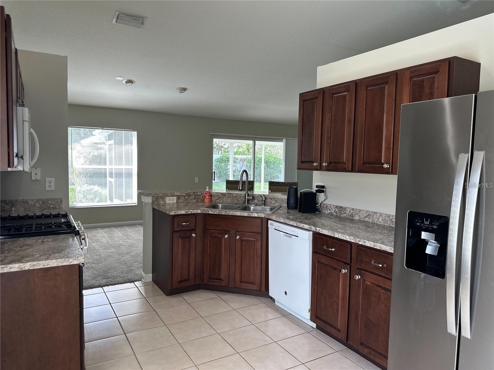 MEADOW POINTE PRCL 18 - Residential Lease