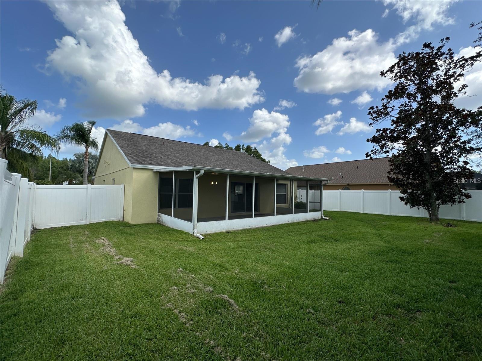 MEADOW POINTE PRCL 18 - Residential Lease