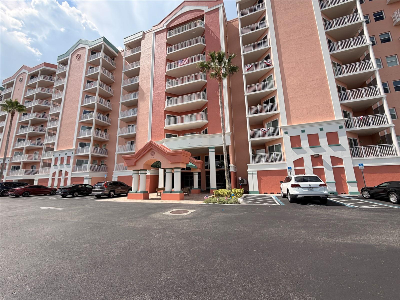 Located in New Port Richey, this 3-bed, 2-bath condo offers ~1,500 sq ft of move-in ready living at SeaView Place. Enjoy ultimate peace of mind with a brand-new AC system and new hot water heater already installed. The property is in pristine, turnkey condition with all updates fully completed. Perfect for buyers or investors looking to implement their own occupancy strategy and capture immediate potential.