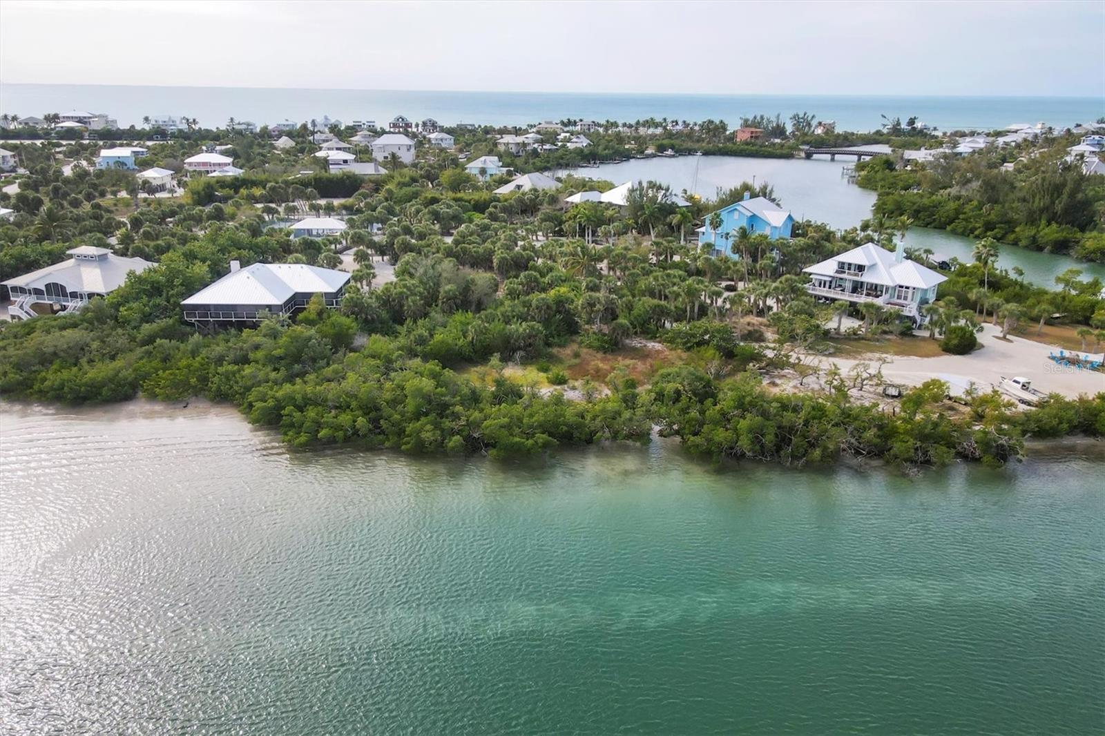 POINTE BOCILLA LAND CONDO - Land