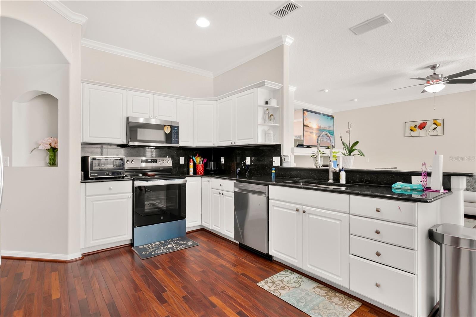 MARBLE HEAD - Residential