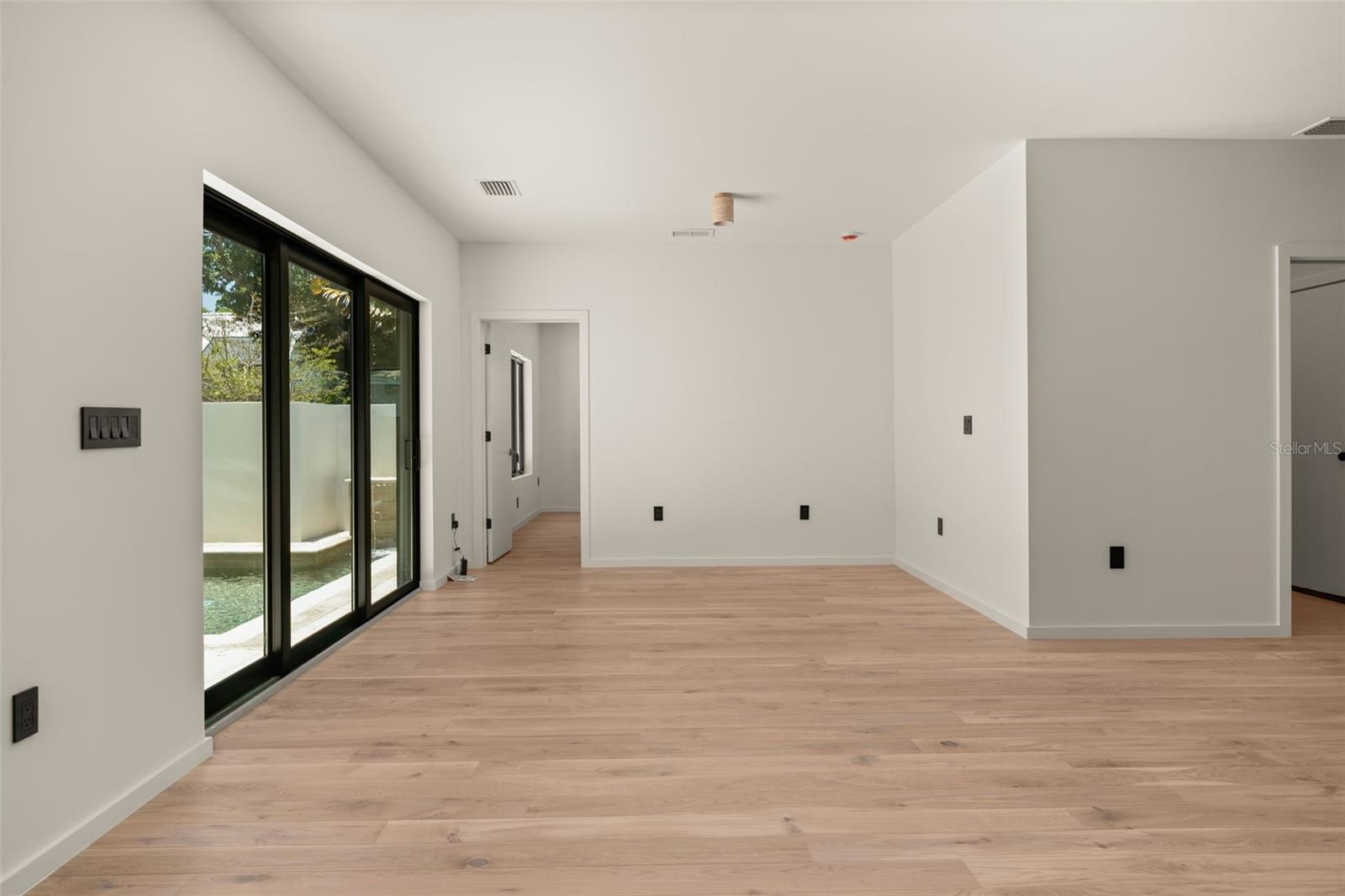 BURNS REALTY - Residential