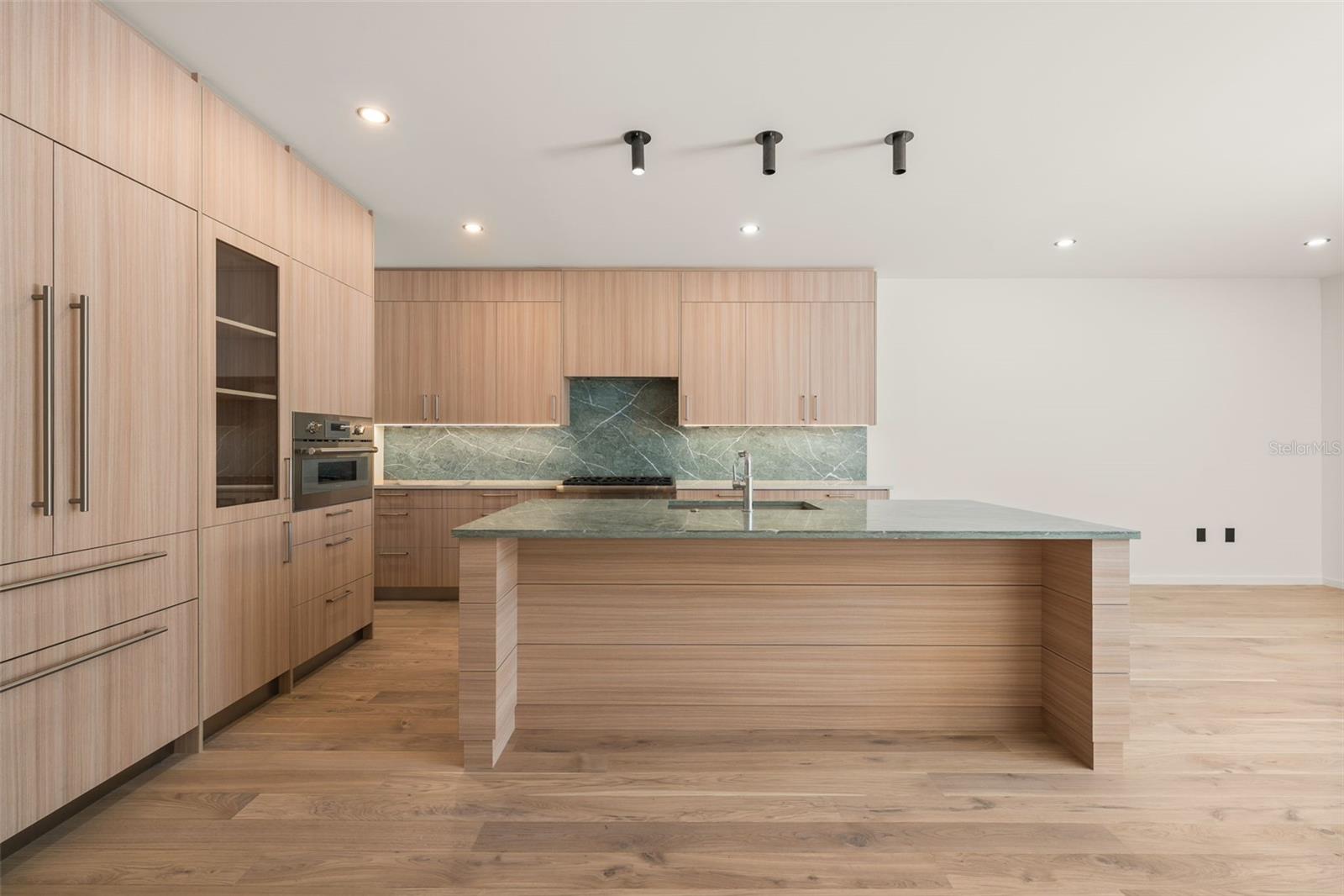 BURNS REALTY - Residential
