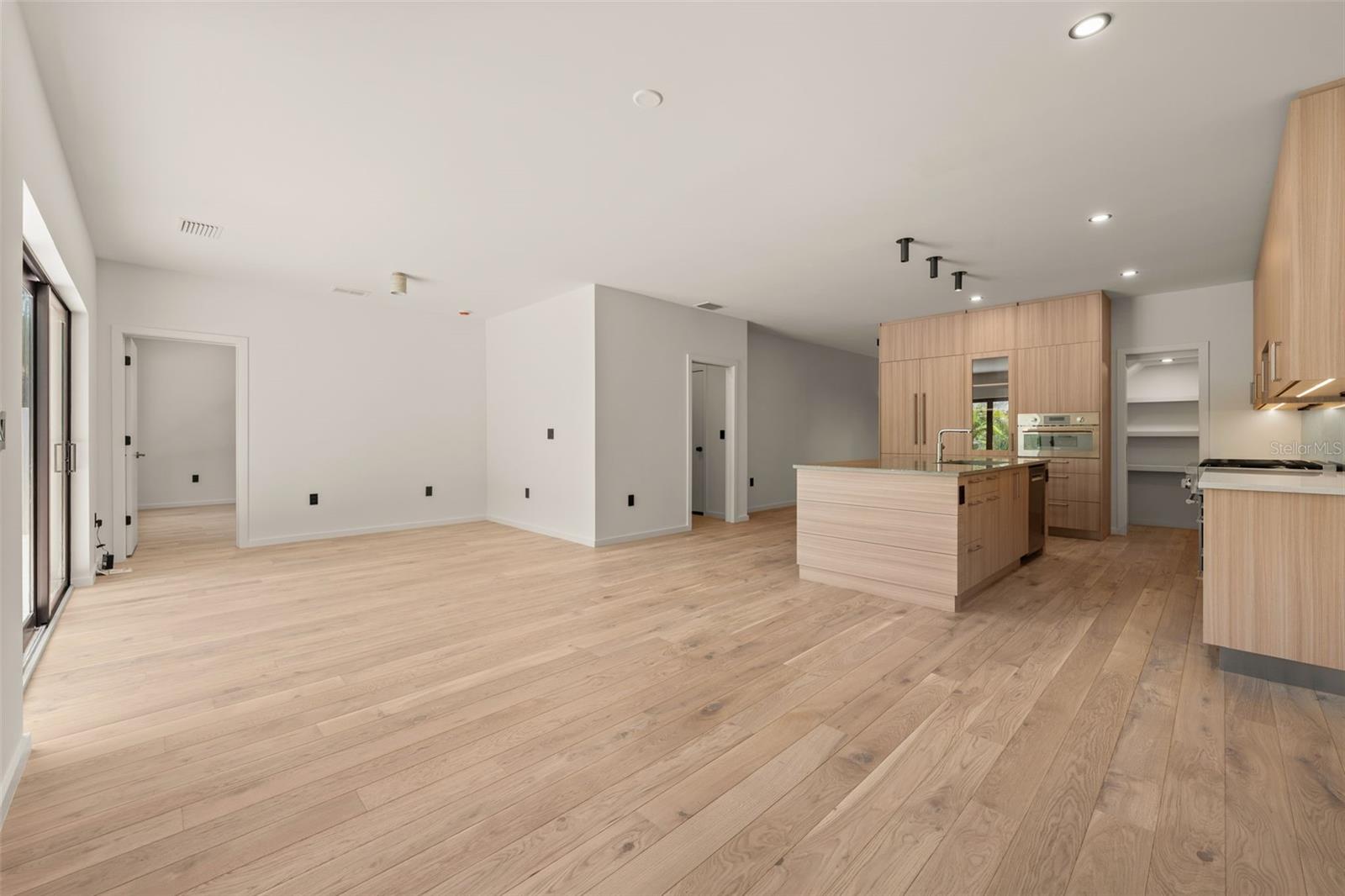 BURNS REALTY - Residential