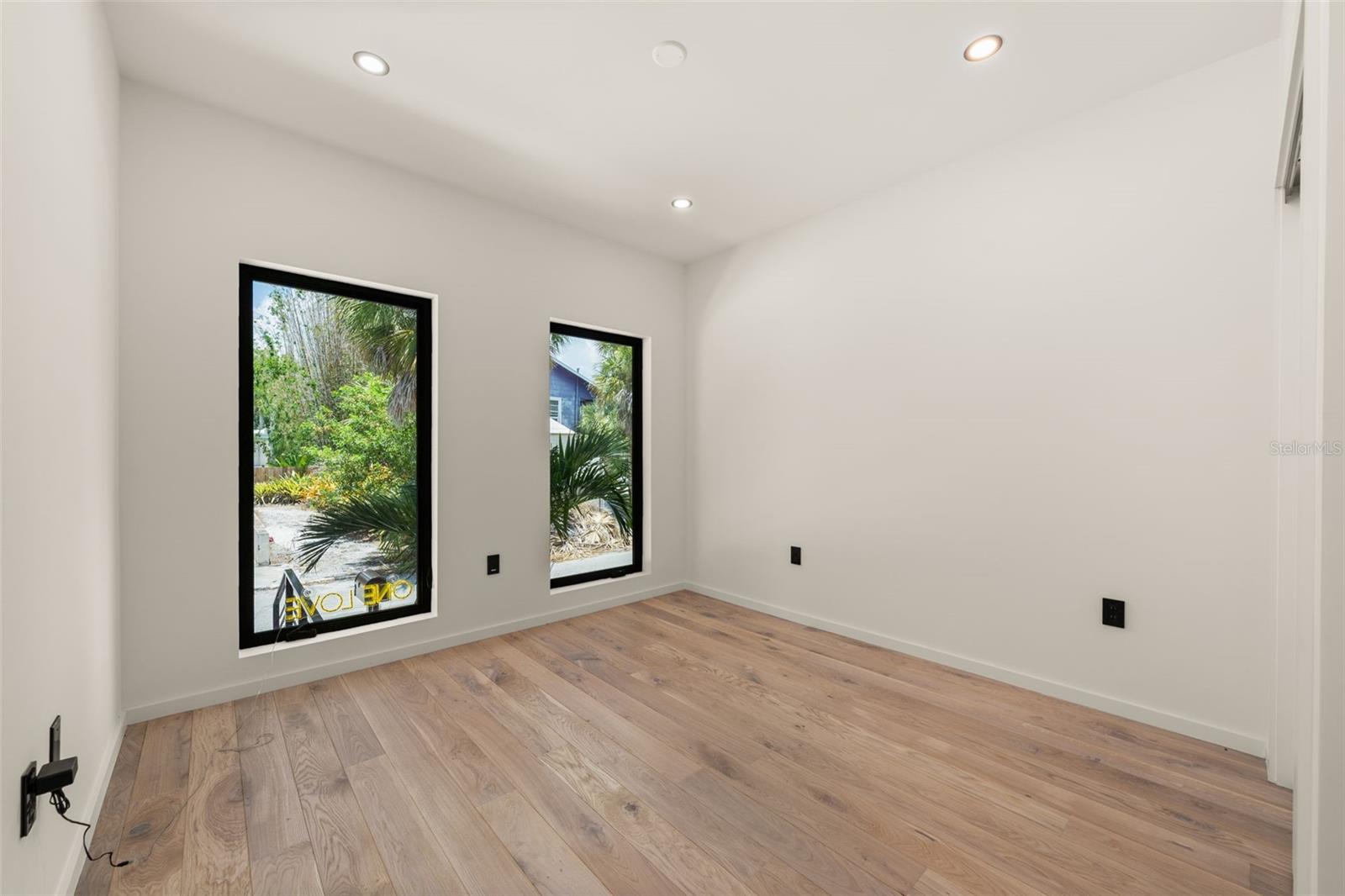 BURNS REALTY - Residential