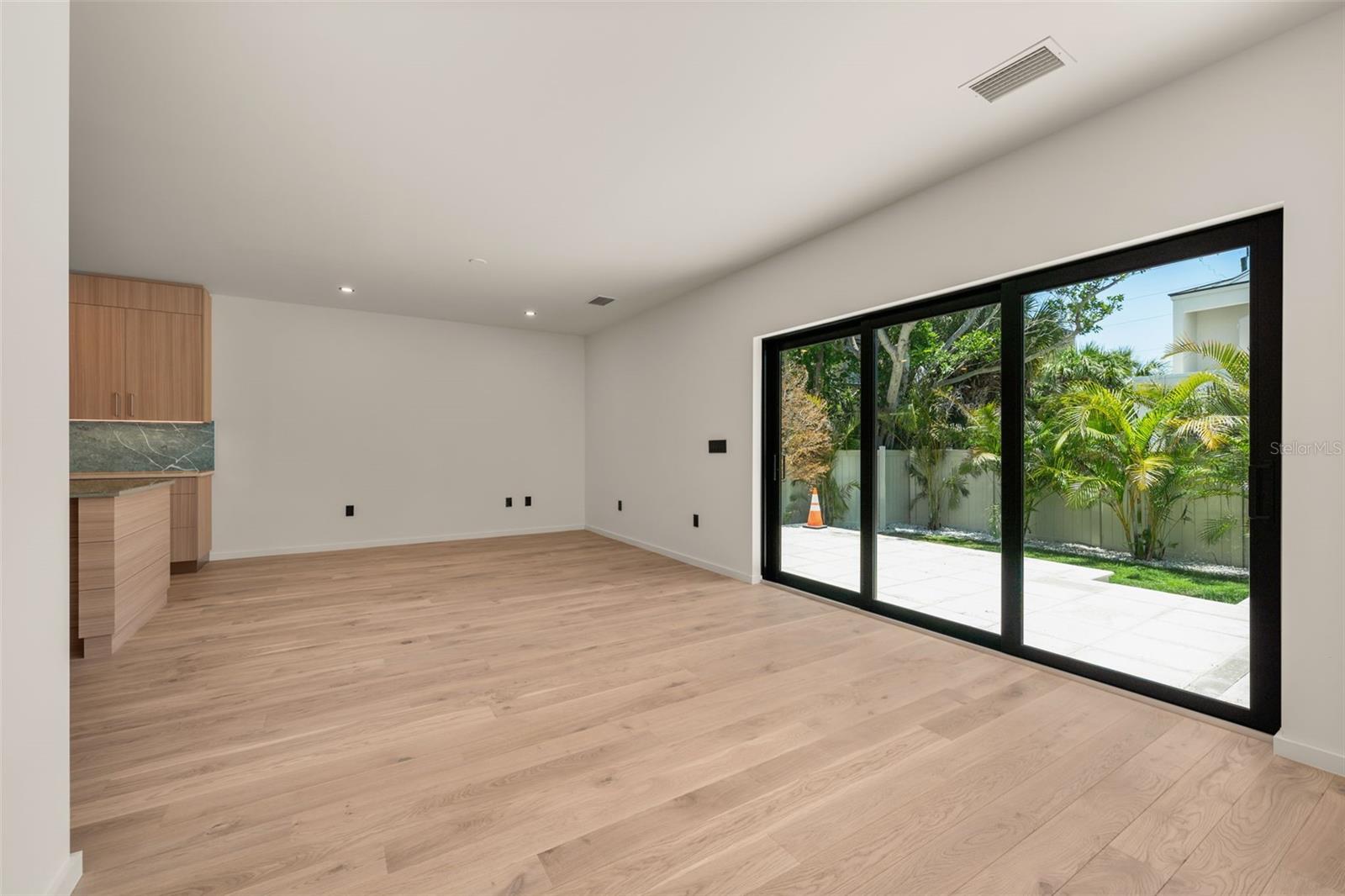 BURNS REALTY - Residential