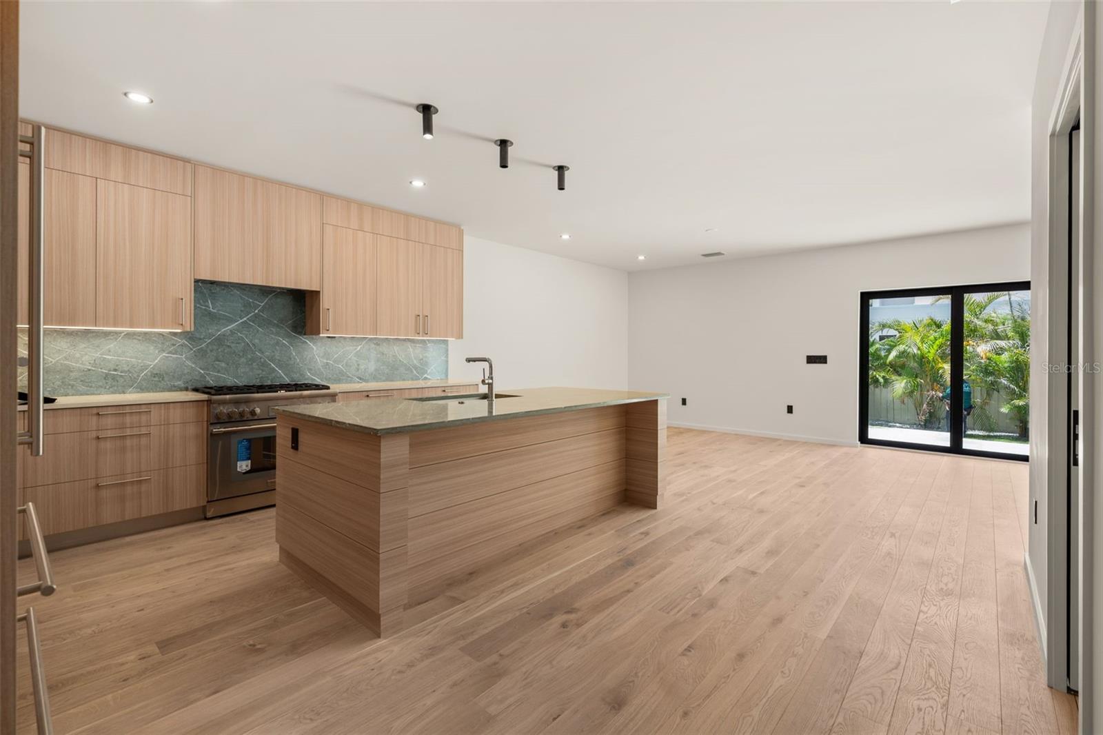 BURNS REALTY - Residential
