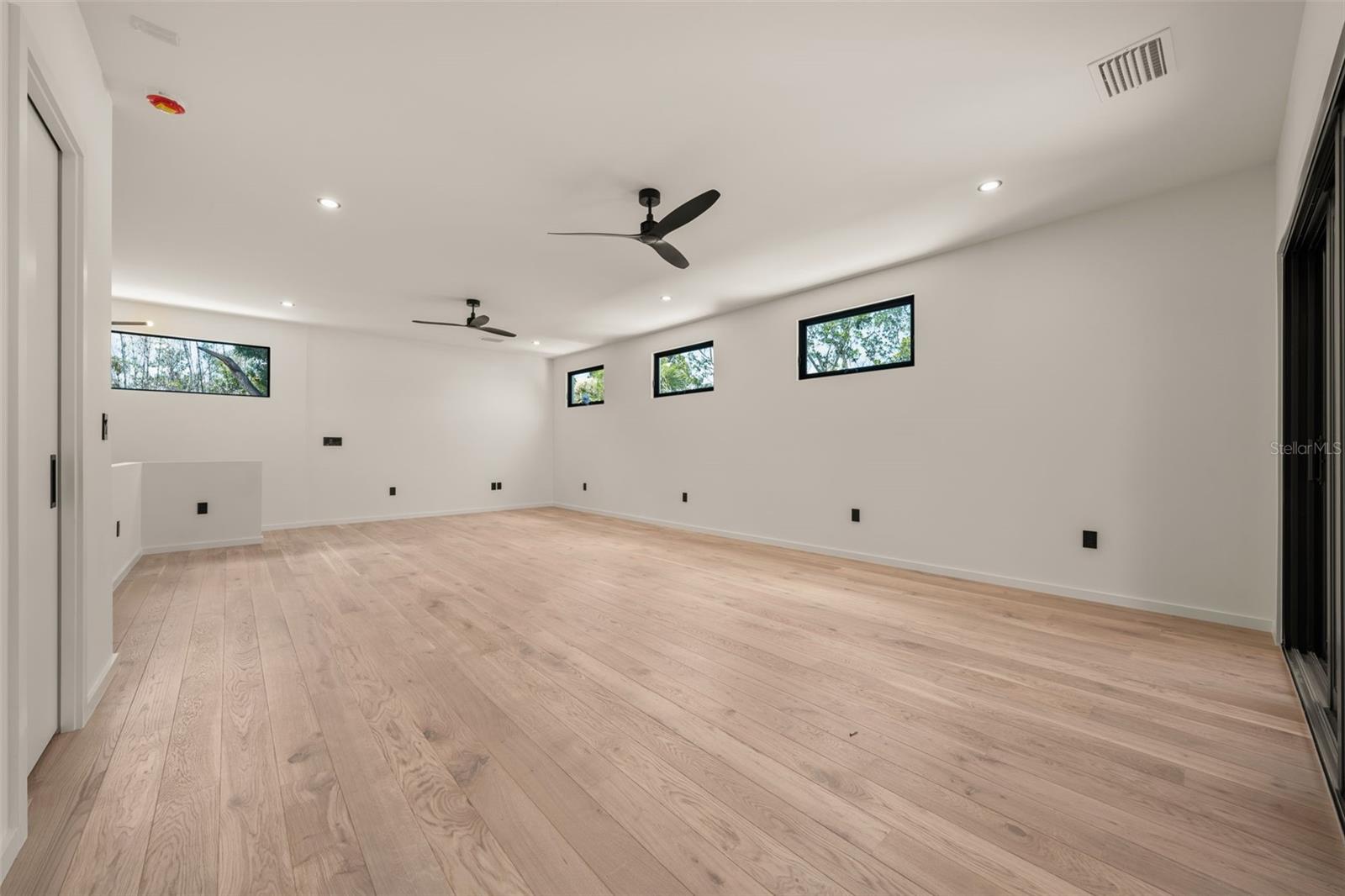 BURNS REALTY - Residential