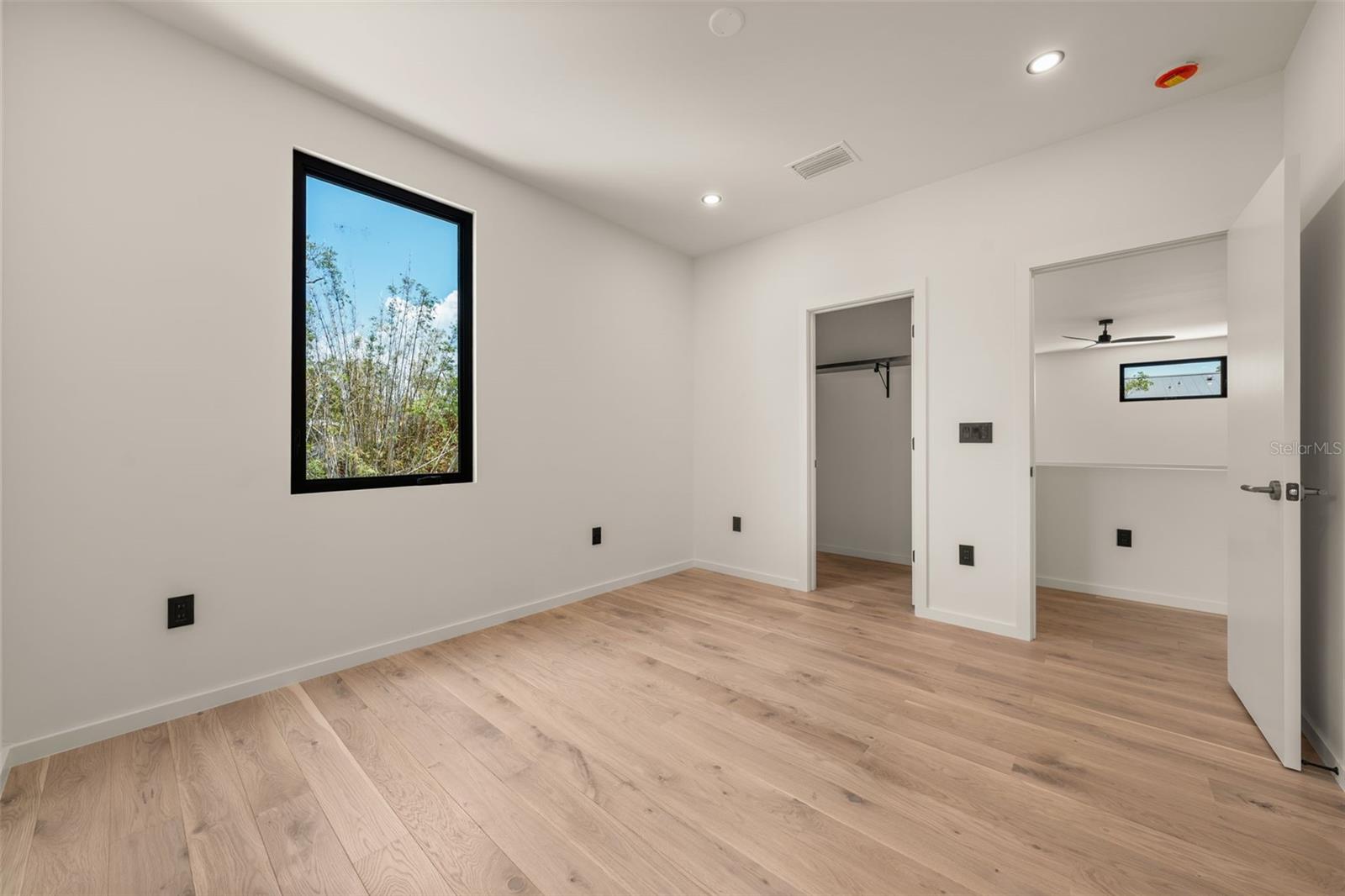 BURNS REALTY - Residential
