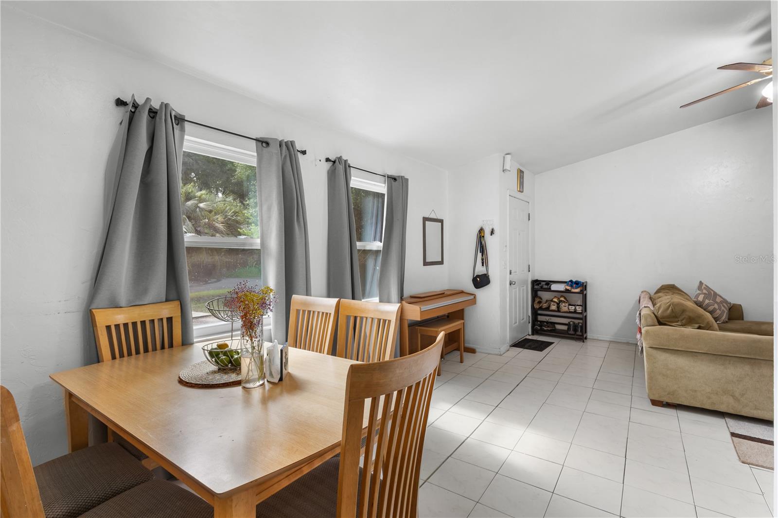 TOWER OAKS MANOR - Residential