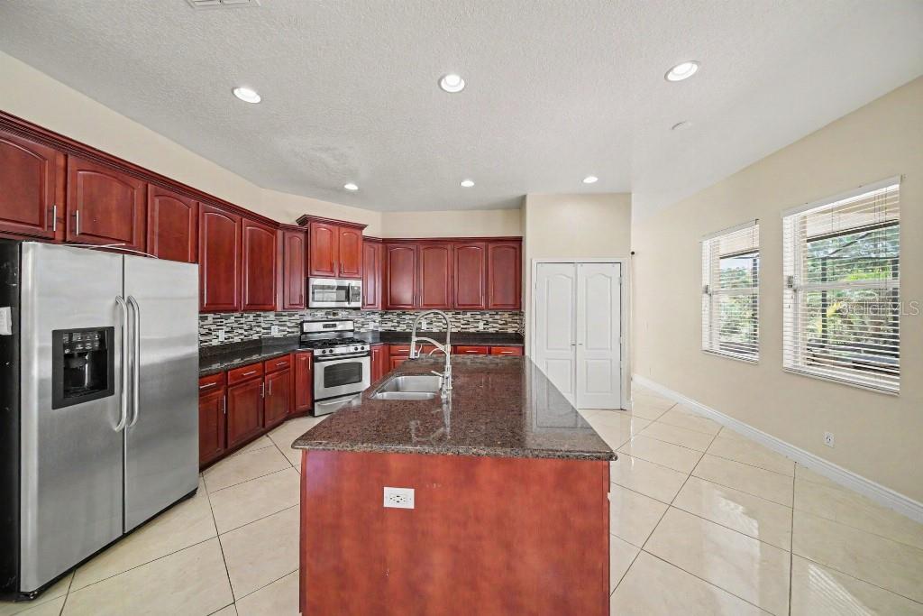 LIVE OAK PRESERVE PH 2A-VILLAG - Residential