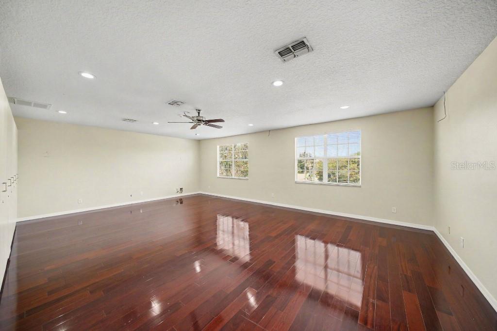 LIVE OAK PRESERVE PH 2A-VILLAG - Residential