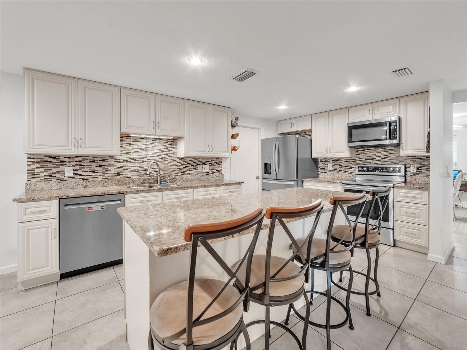 KINGSWAY DOWNS UNIT THREE - Residential